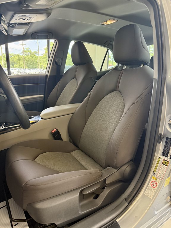 Photo 14 of this TOYOTA CAMRY