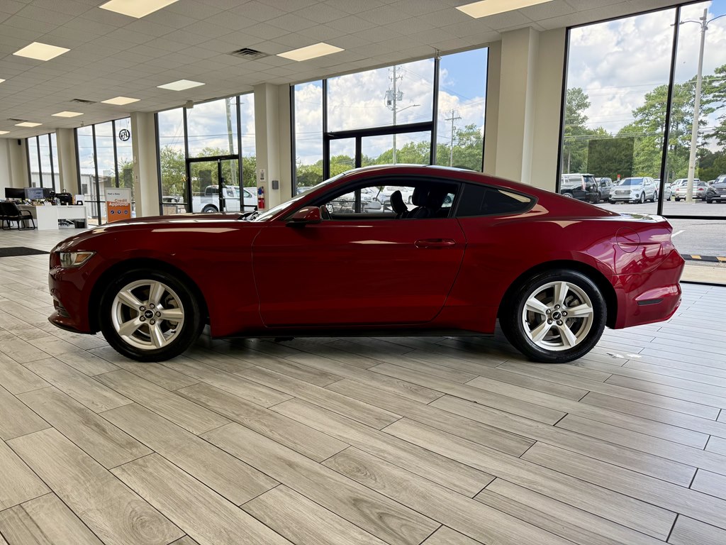 Photo 4 of this FORD MUSTANG