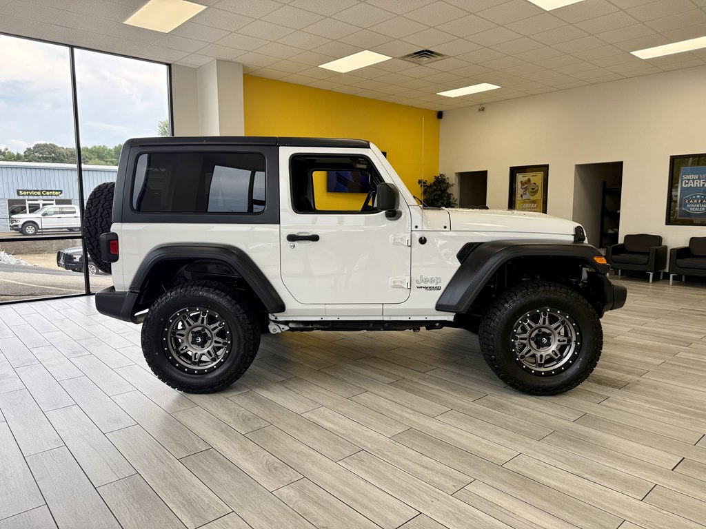 Photo 5 of this JEEP WRANGLER