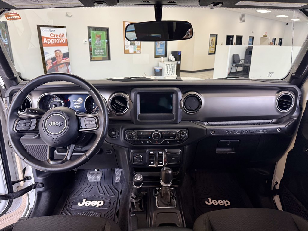 Photo 10 of this JEEP WRANGLER