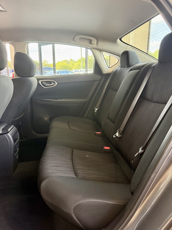 Photo 17 of this NISSAN SENTRA