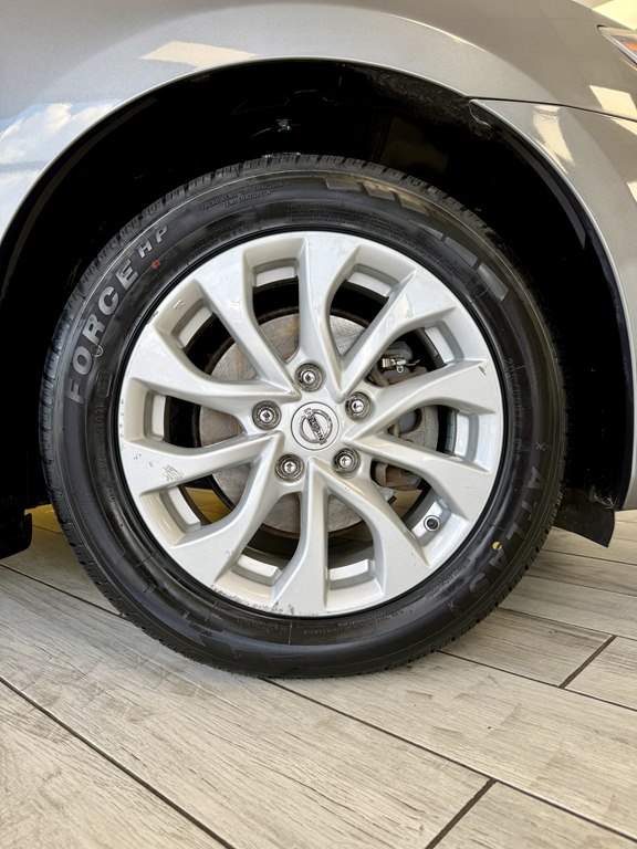 Photo 19 of this NISSAN SENTRA