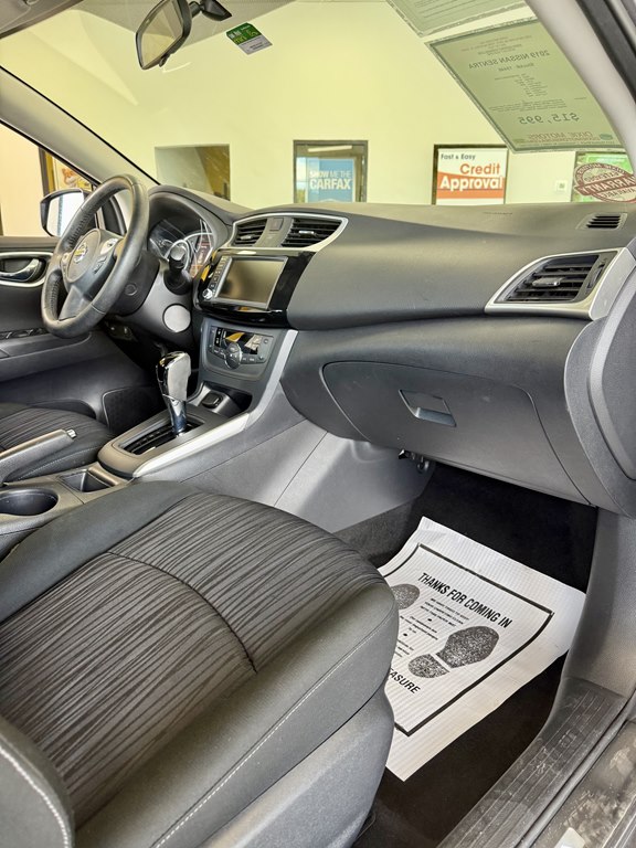 Photo 12 of this NISSAN SENTRA