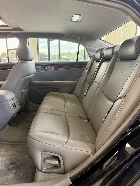 Photo 16 of this TOYOTA AVALON