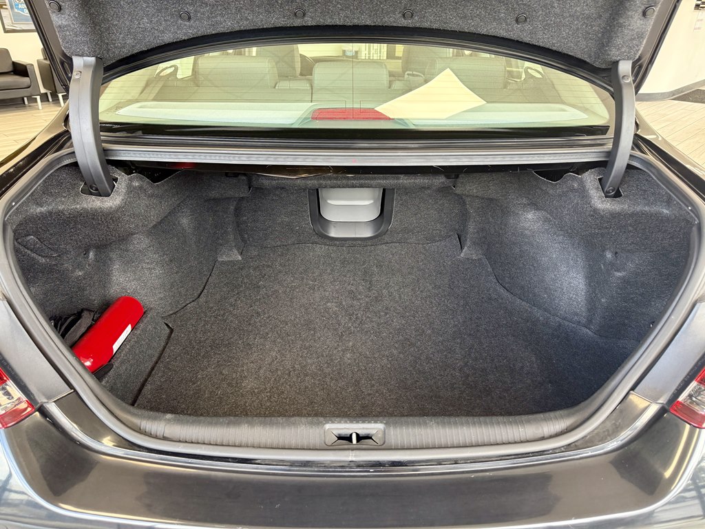 Photo 9 of this TOYOTA AVALON