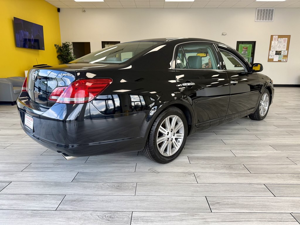 Photo 6 of this TOYOTA AVALON
