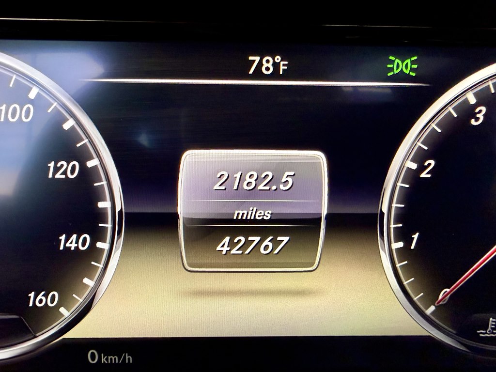 Photo 20 of this MERCEDES-BENZ S-CLASS