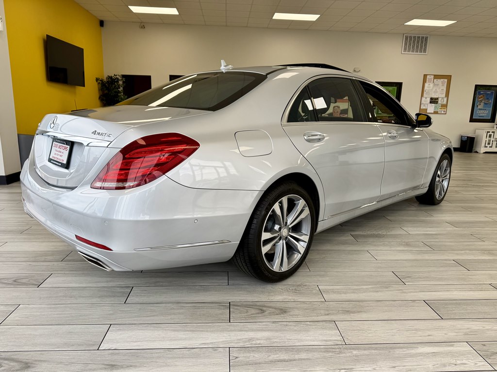 Photo 6 of this MERCEDES-BENZ S-CLASS