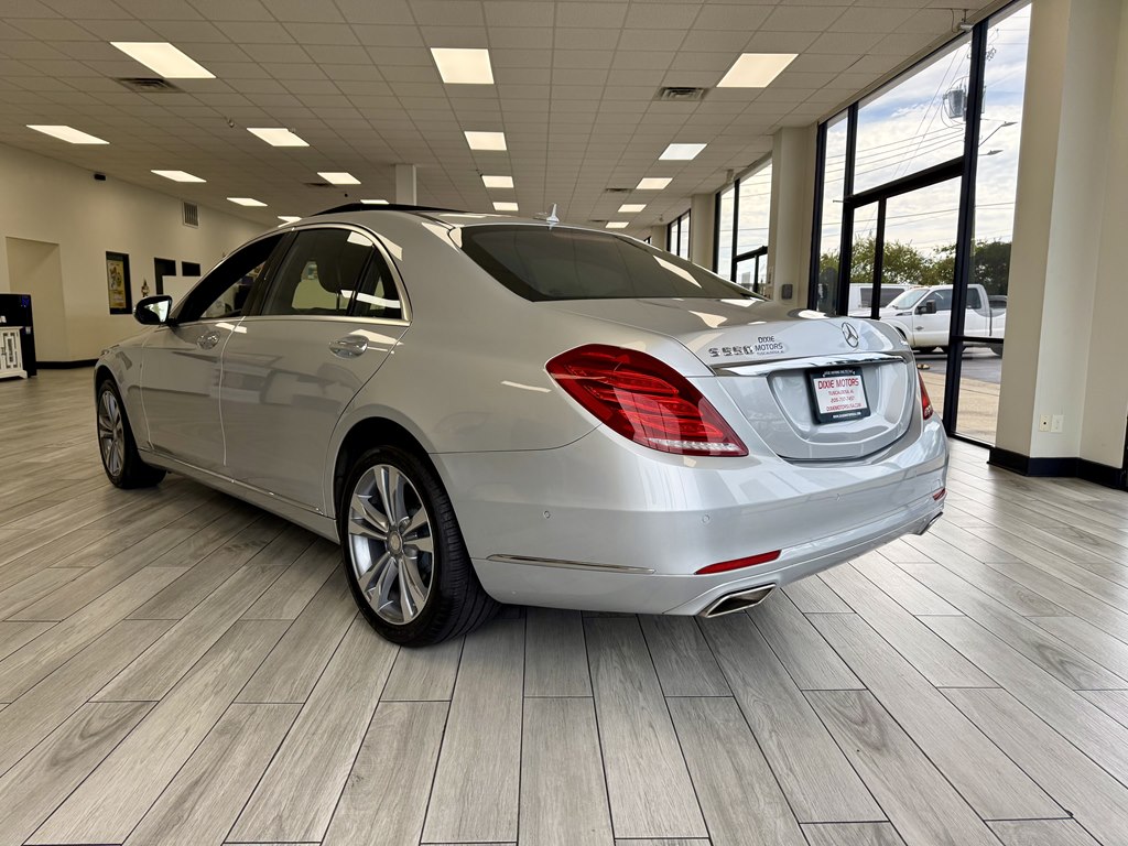 Photo 7 of this MERCEDES-BENZ S-CLASS