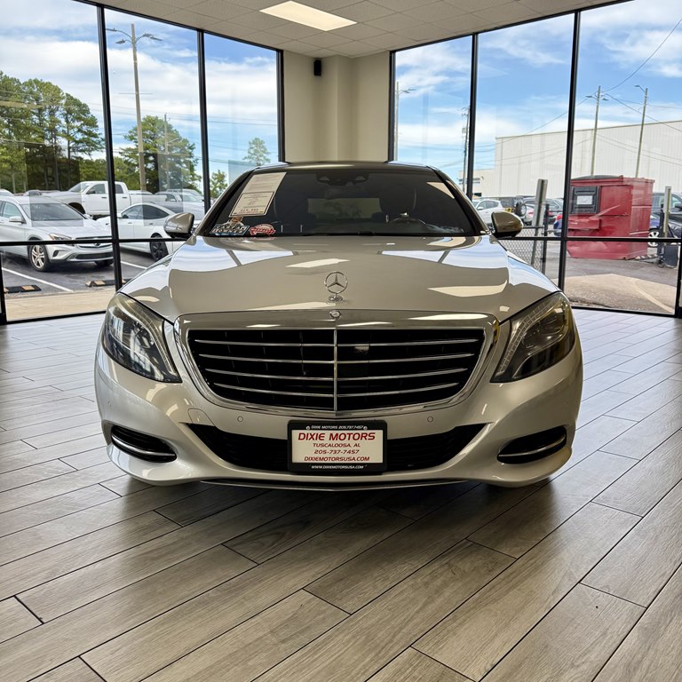 Photo 2 of this MERCEDES-BENZ S-CLASS