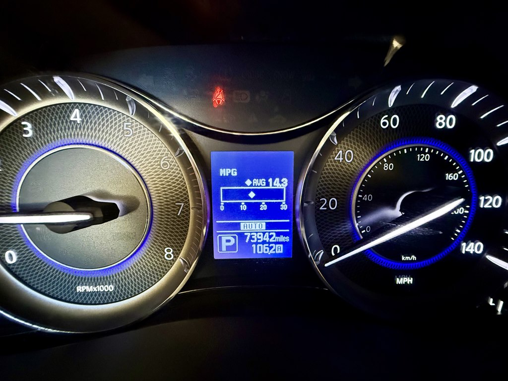 Photo 21 of this INFINITI QX80