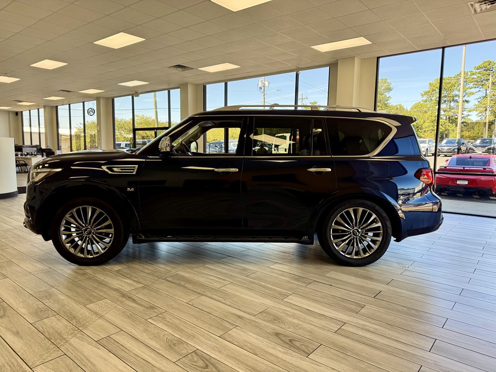 Photo 4 of this INFINITI QX80