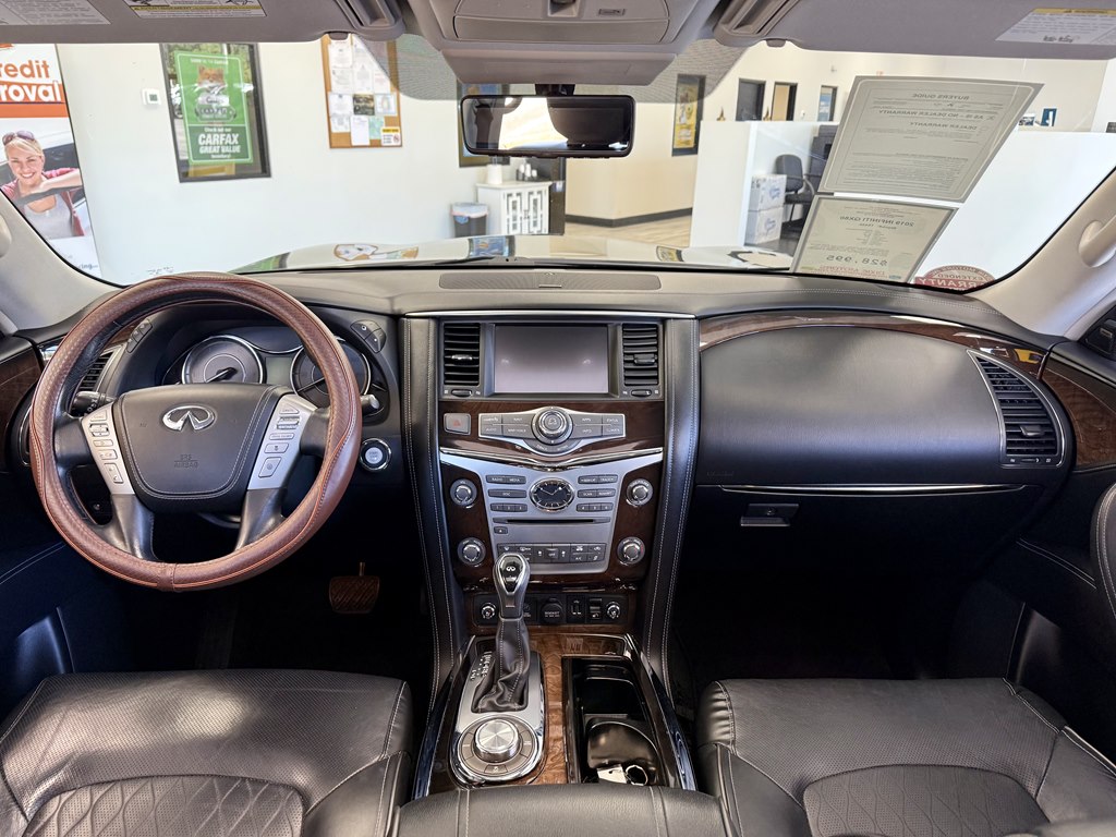 Photo 10 of this INFINITI QX80