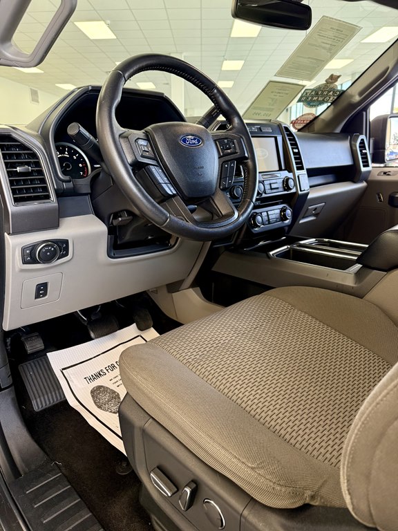 Photo 13 of this FORD F150