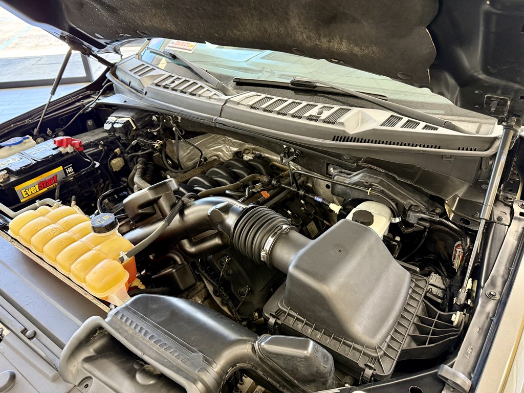 Photo 18 of this FORD F150