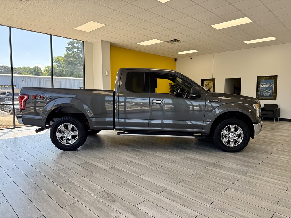 Photo 5 of this FORD F150