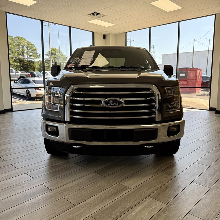 Photo 2 of this FORD F150