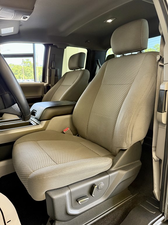 Photo 14 of this FORD F150