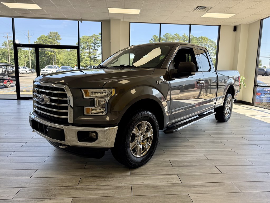 Photo 3 of this FORD F150