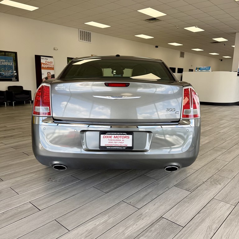 Photo 8 of this CHRYSLER 300C