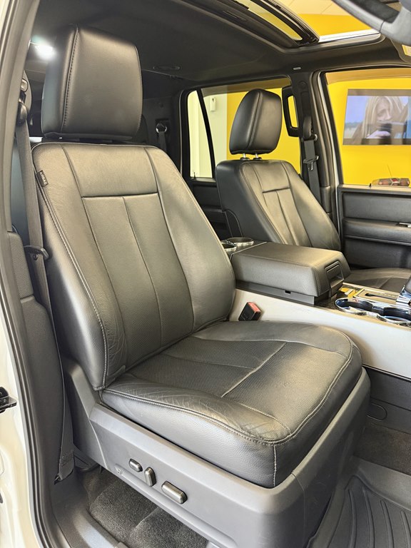 Photo 16 of this FORD EXPEDITION