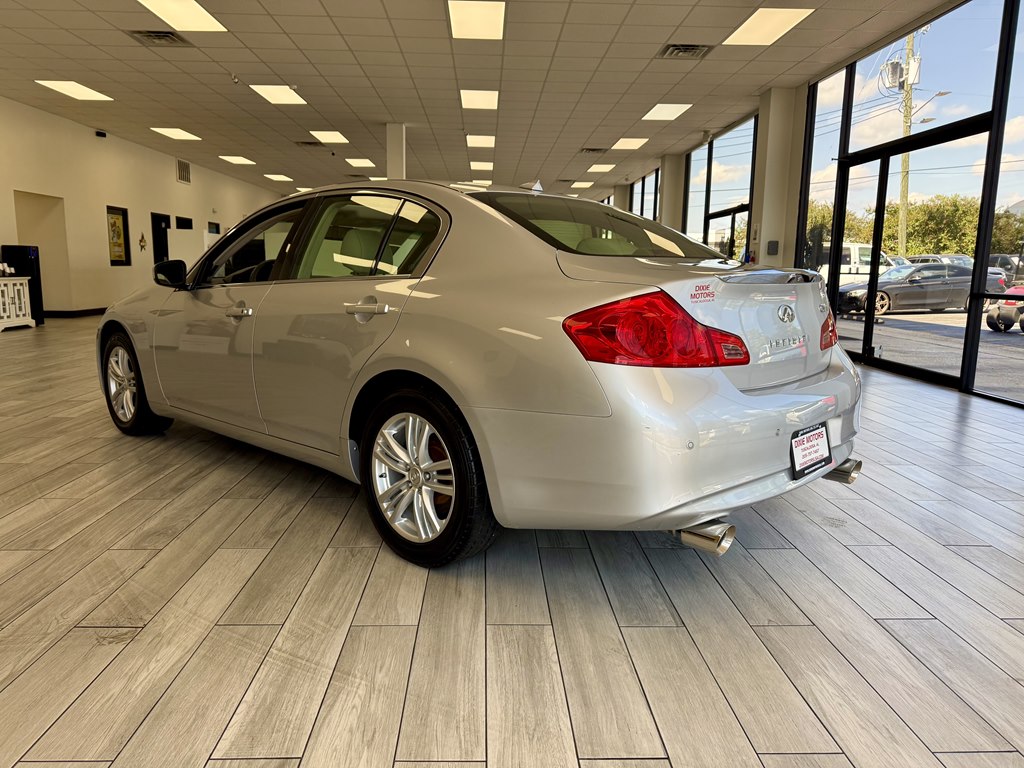 Photo 7 of this INFINITI G37