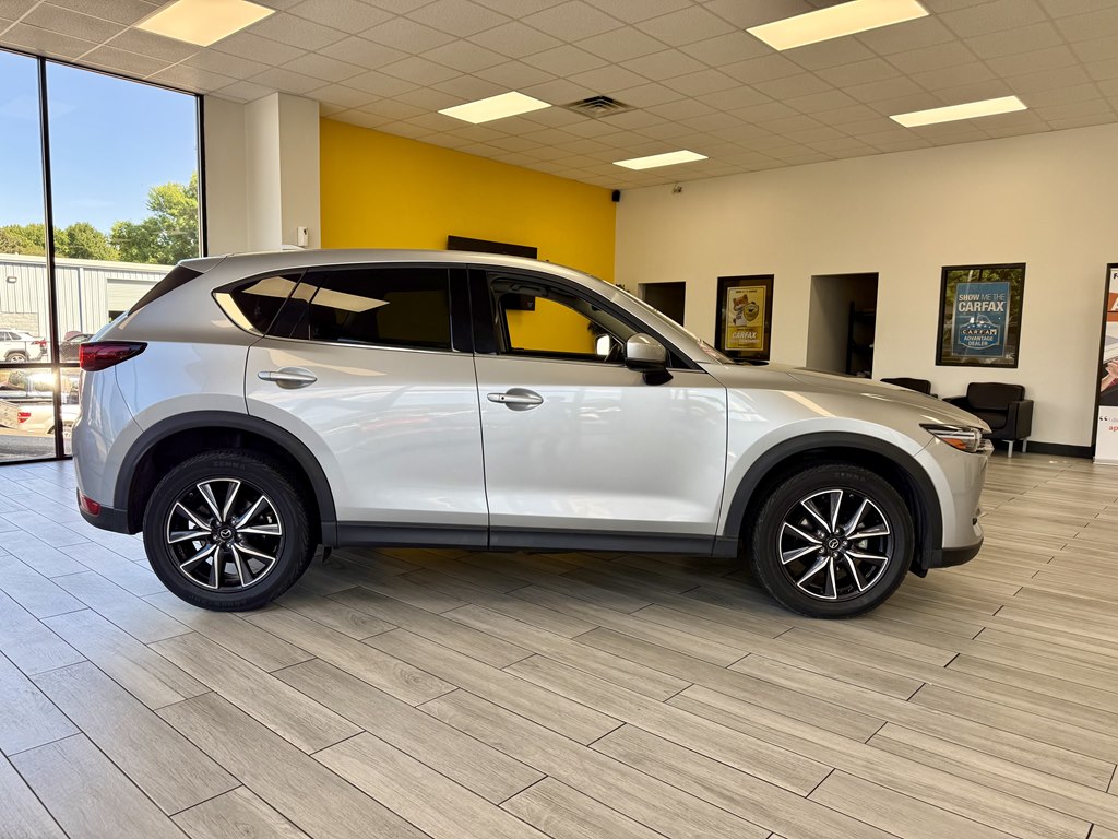 Photo 5 of this MAZDA CX-5