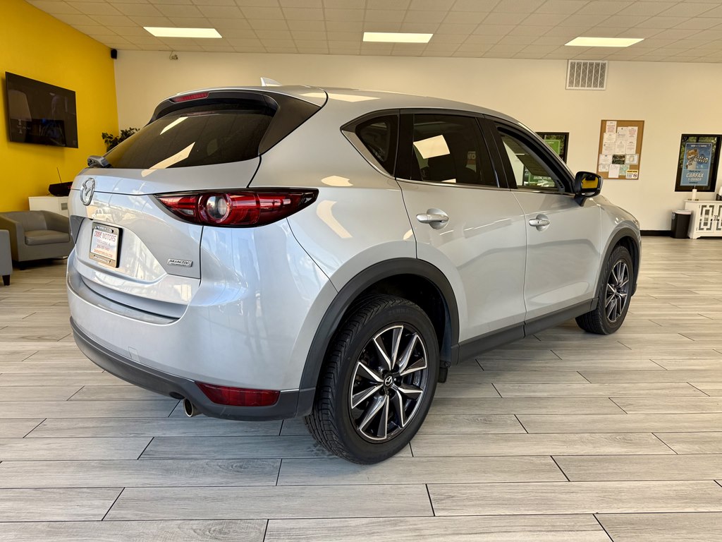 Photo 6 of this MAZDA CX-5