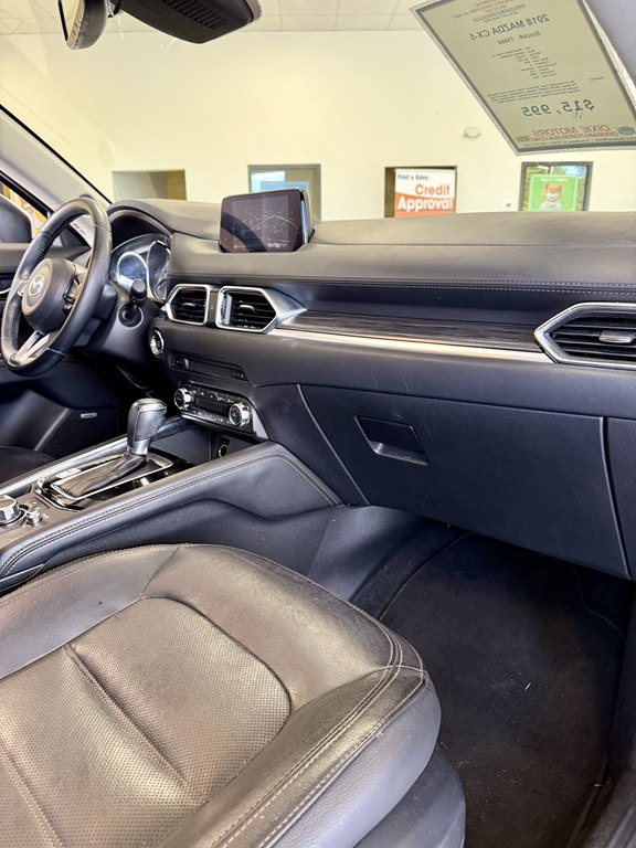 Photo 12 of this MAZDA CX-5