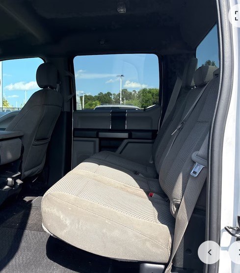 Photo 4 of this FORD F150