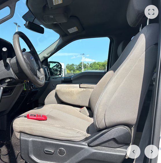 Photo 3 of this FORD F150