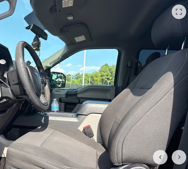 Photo 3 of this FORD F150