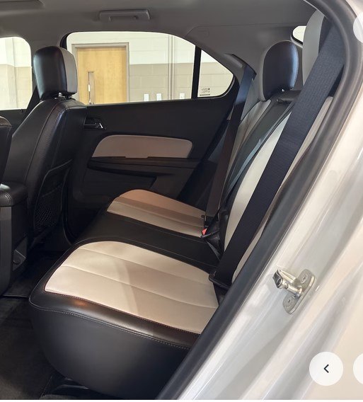 Photo 4 of this CHEVROLET EQUINOX