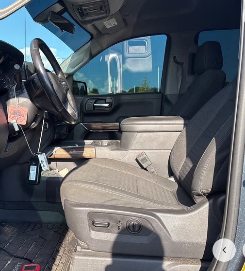 Photo 3 of this CHEVROLET SILVERADO 1500