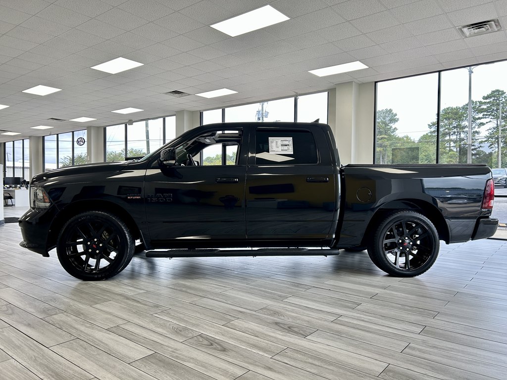 Photo 4 of this RAM 1500