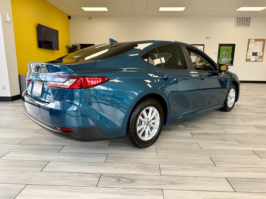 Photo 6 of this TOYOTA CAMRY