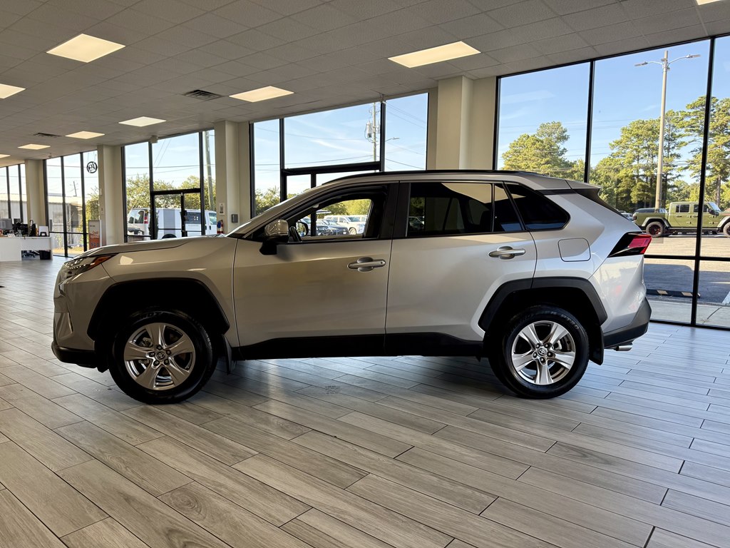 Photo 4 of this TOYOTA RAV4