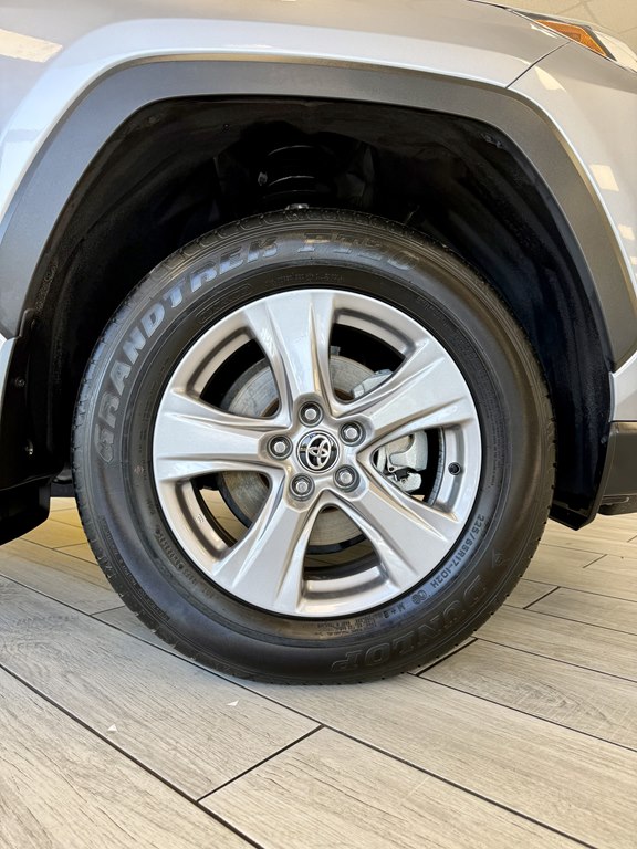 Photo 19 of this TOYOTA RAV4