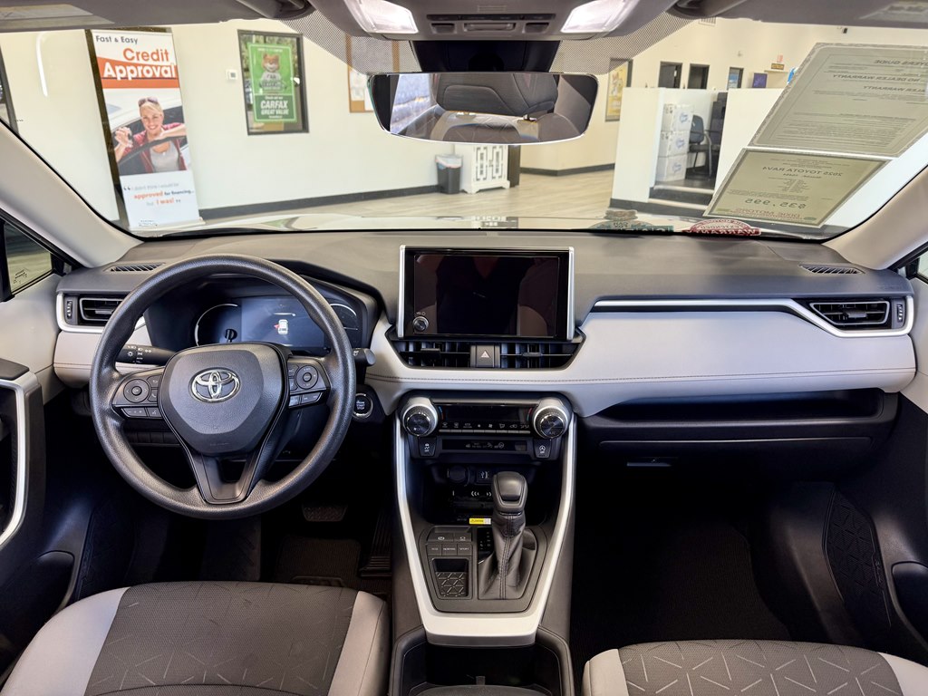 Photo 10 of this TOYOTA RAV4
