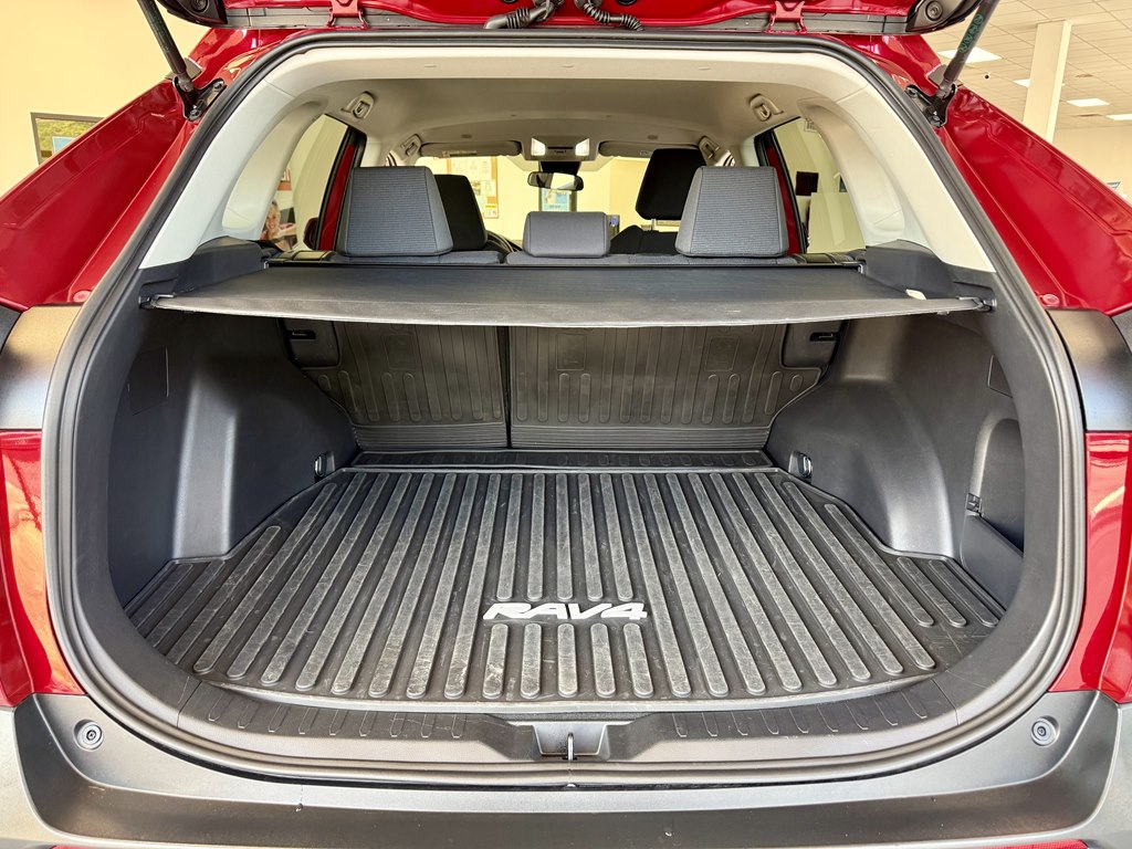 Photo 9 of this TOYOTA RAV4