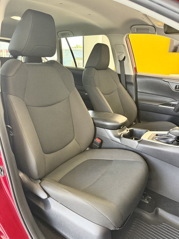 Photo 16 of this TOYOTA RAV4