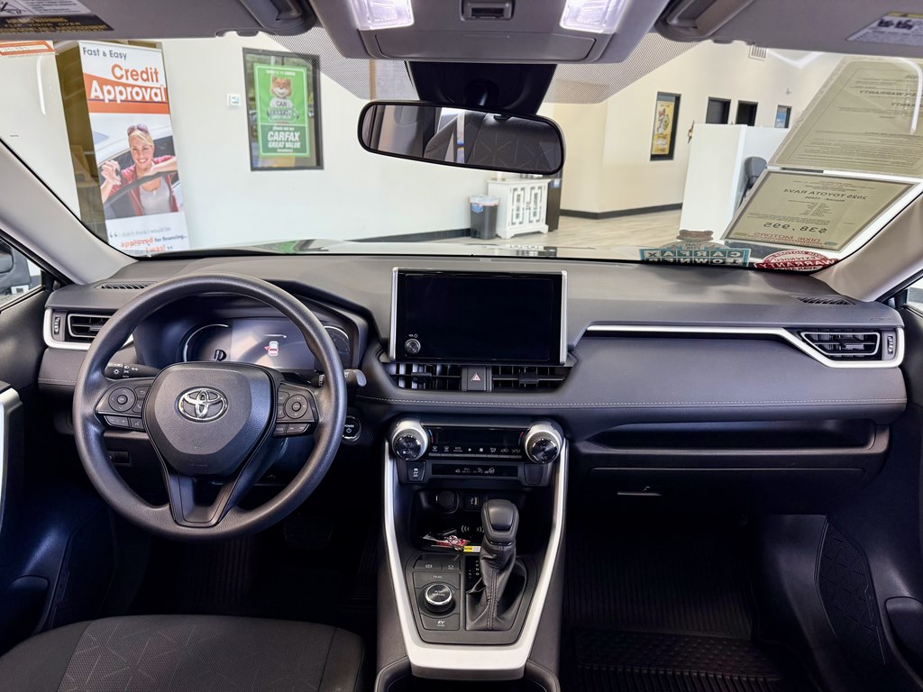 Photo 10 of this TOYOTA RAV4
