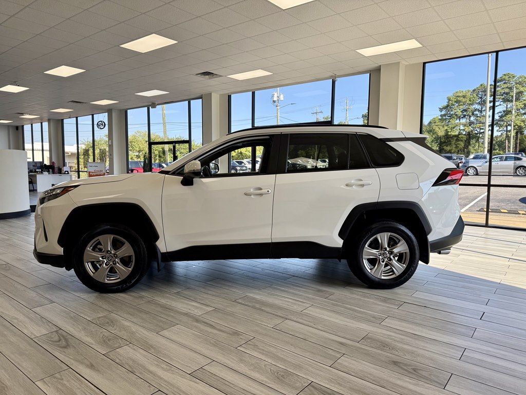 Photo 4 of this TOYOTA RAV4