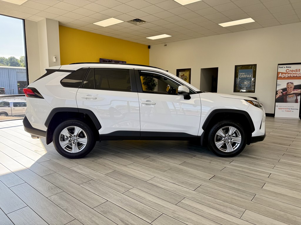 Photo 5 of this TOYOTA RAV4