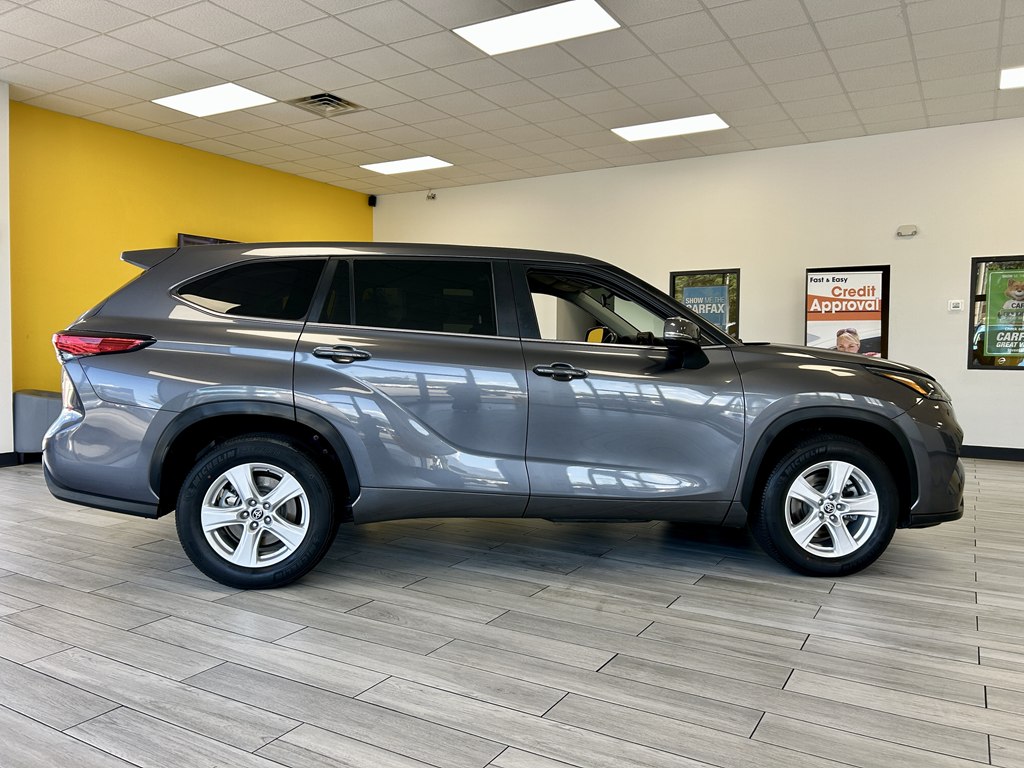 Photo 8 of this TOYOTA HIGHLANDER