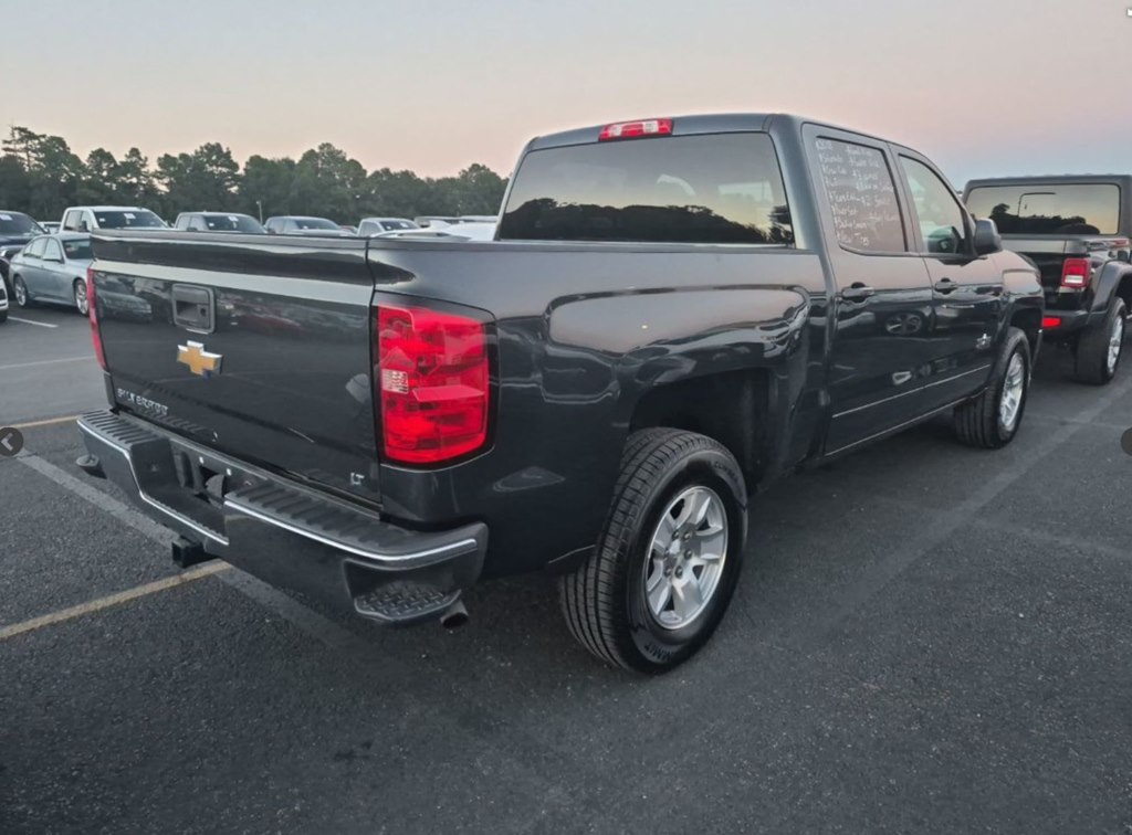 Photo 2 of this CHEVROLET SILVERADO 1500