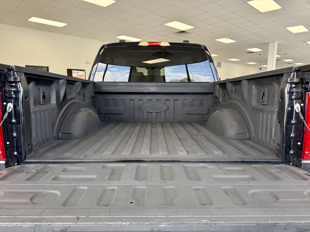 Photo 9 of this FORD F150