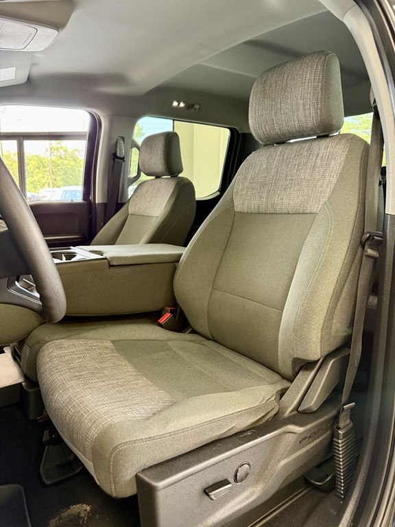 Photo 14 of this FORD F150