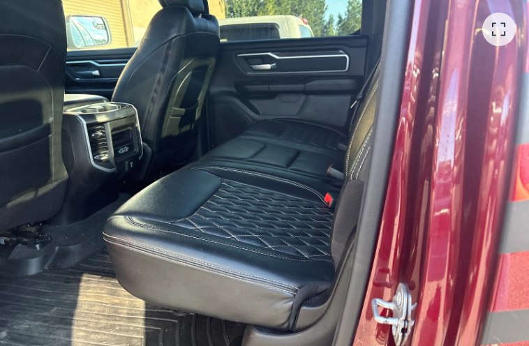 Photo 5 of this RAM 1500