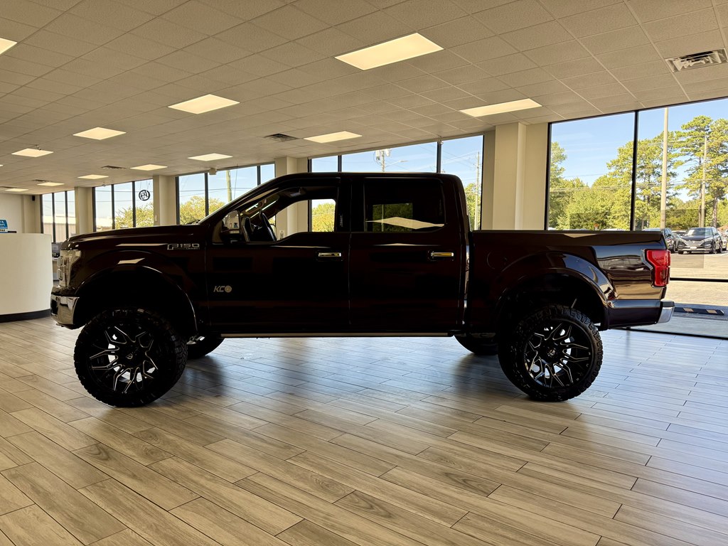 Photo 4 of this FORD F150
